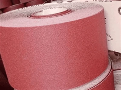 Was sind die Leistungsunterschiede von Aluminiumoxid -Schleifschleifpapierrol...